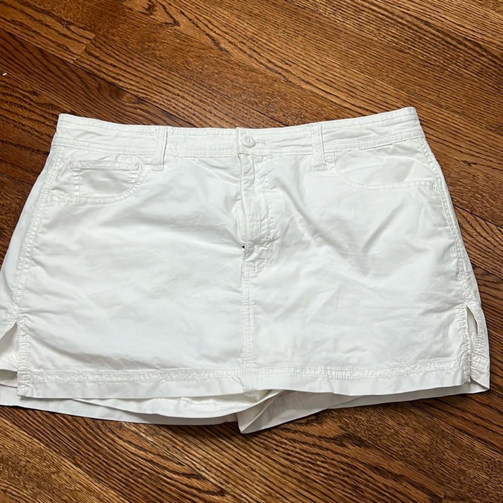 AE skort white nwt size 12